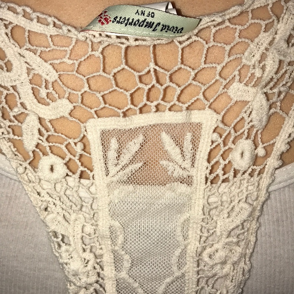 CUTE OVERLAY TOP! - Picture 2 of 8